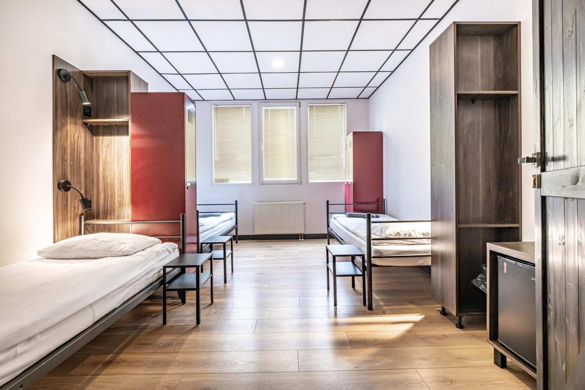 Vola Hostel Warsaw Luaran gambar