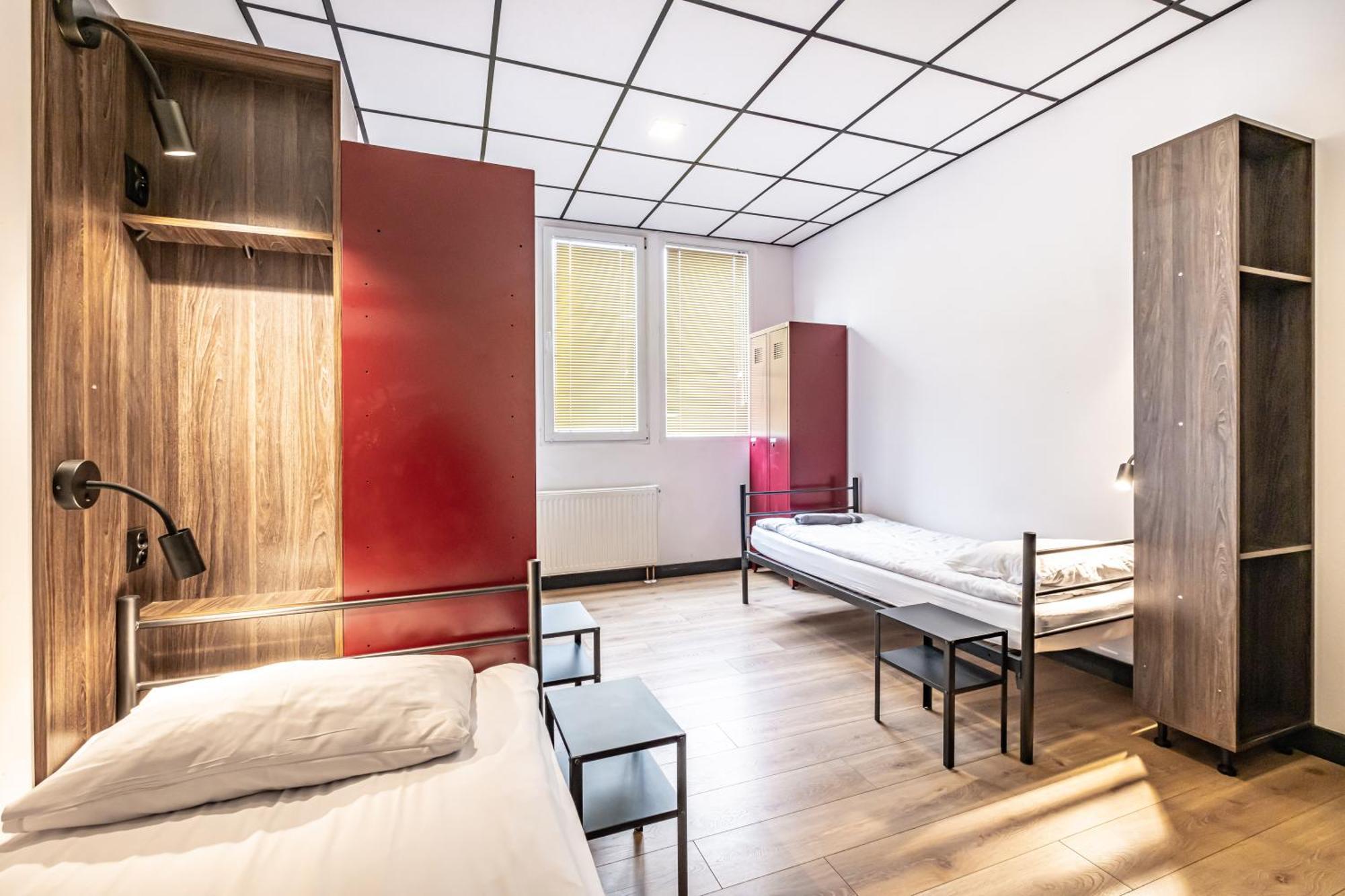 Vola Hostel Warsaw Luaran gambar