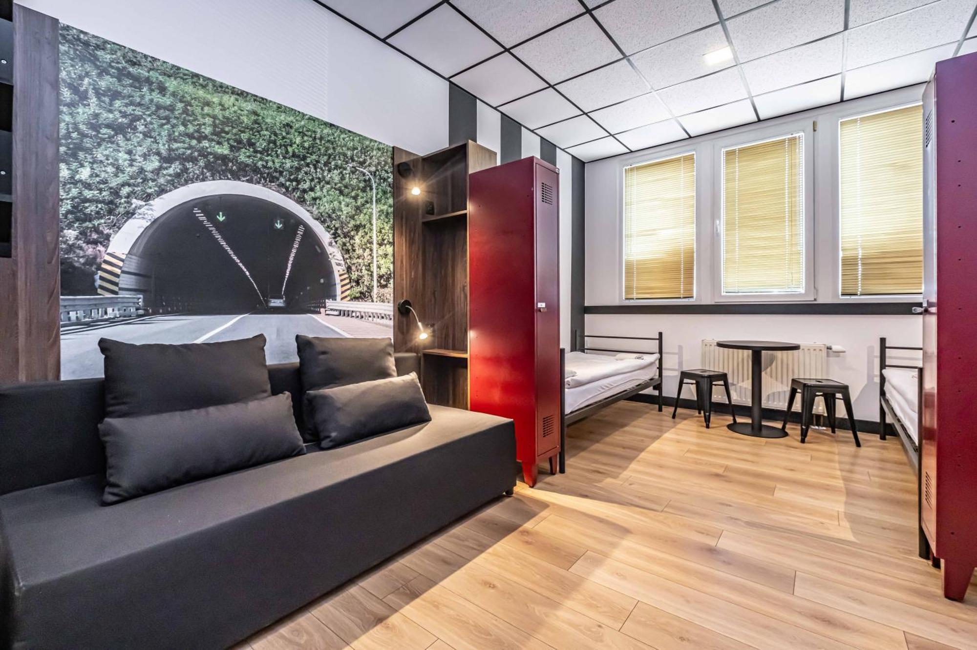 Vola Hostel Warsaw Luaran gambar