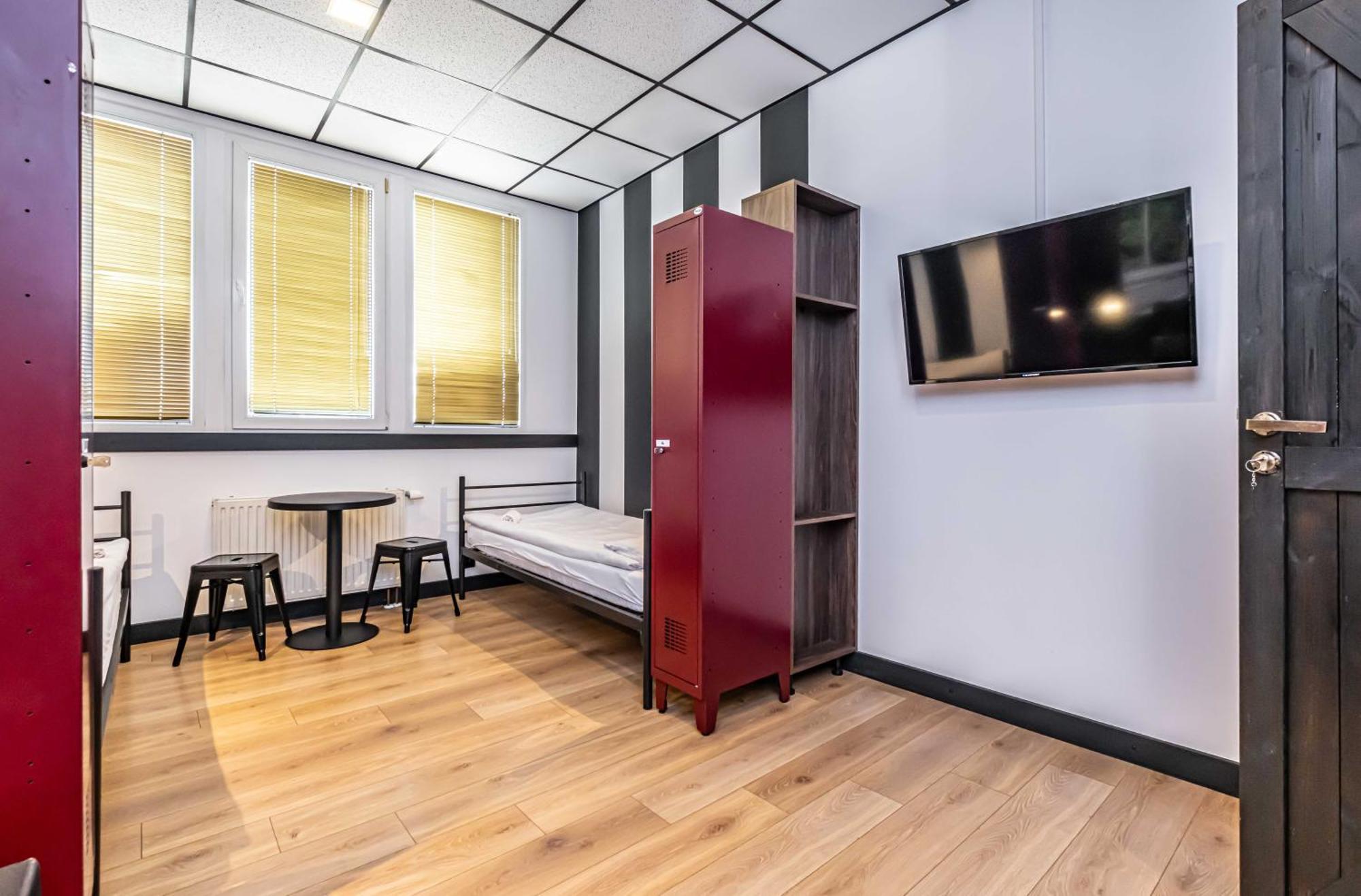 Vola Hostel Warsaw Luaran gambar