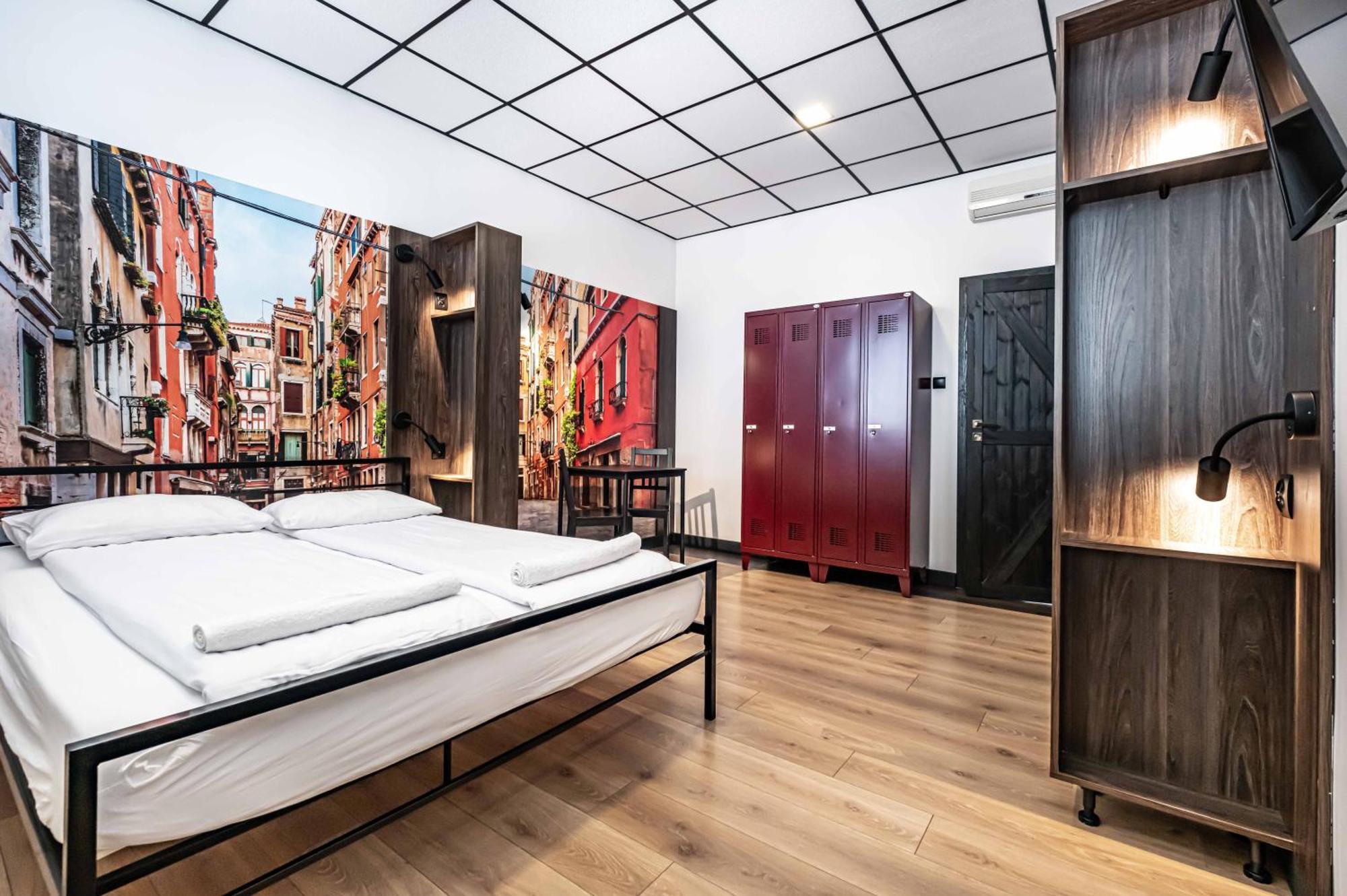 Vola Hostel Warsaw Luaran gambar